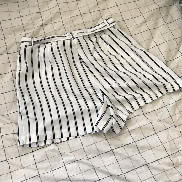 F21 flowy striped shorts - Picture 3 of 5